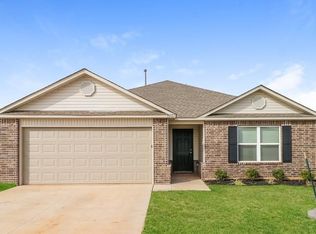 9601 Jack Rabbit Rd, Yukon, OK 73099