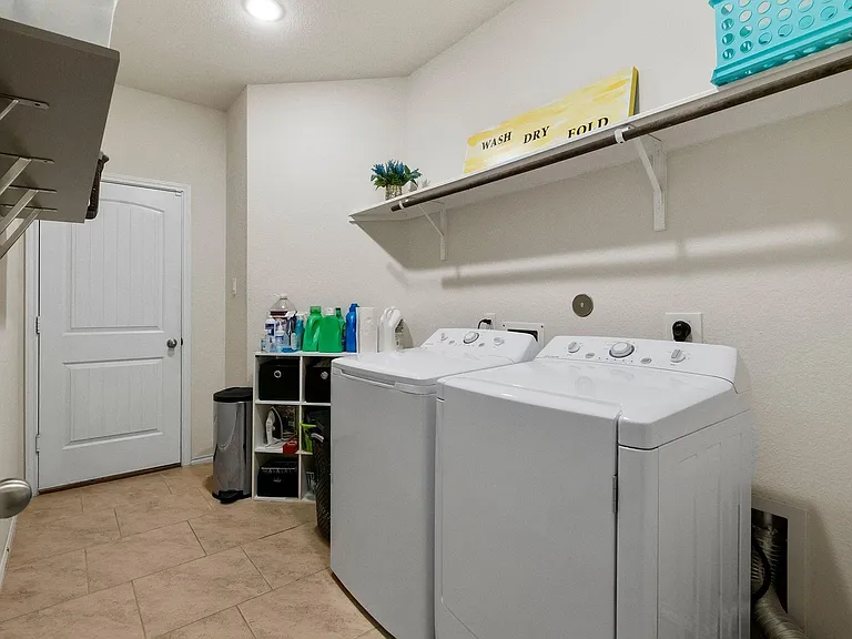 14011 Wolftrap Ln — Photo 28