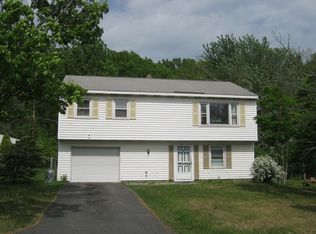 7 Rosemary Drive Ext #E, Albany, NY 12211