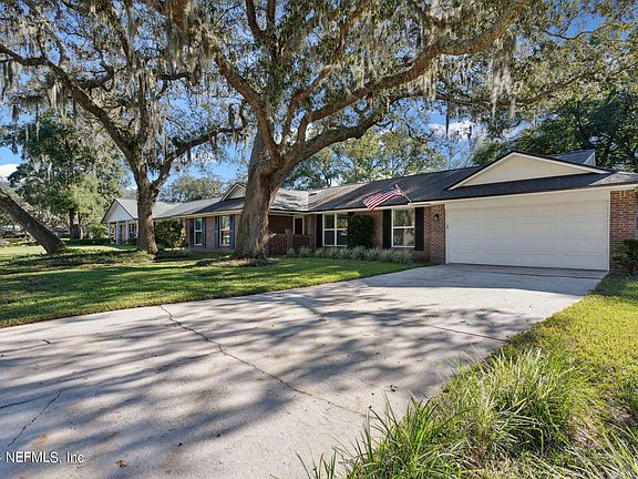 3rd image of 9470 BEAUCLERC COVE Lane