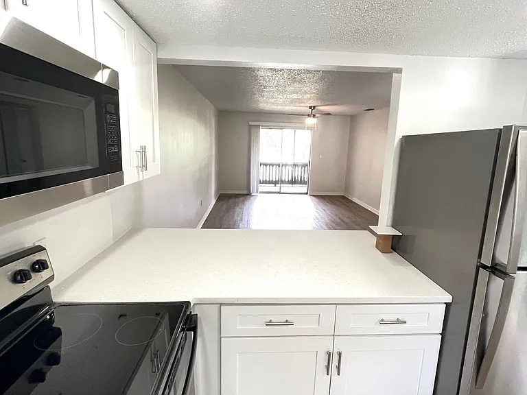 Forest Edge Apartments — Photo 12