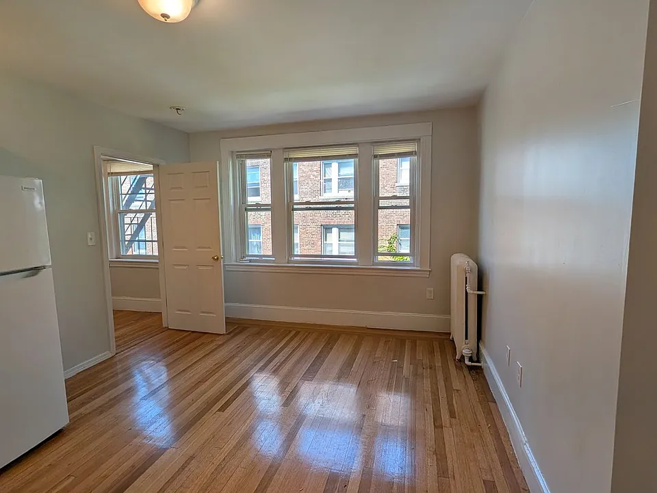 1622 Commonwealth Ave #27