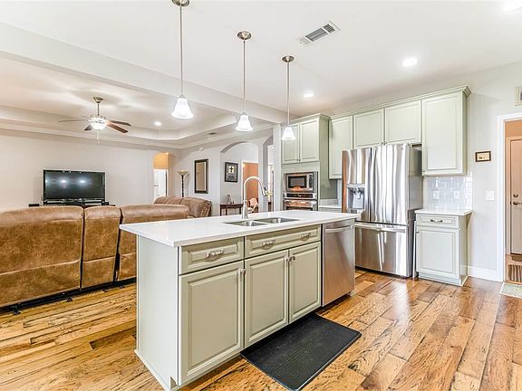 4th image of 8673 Salt Grass Dr