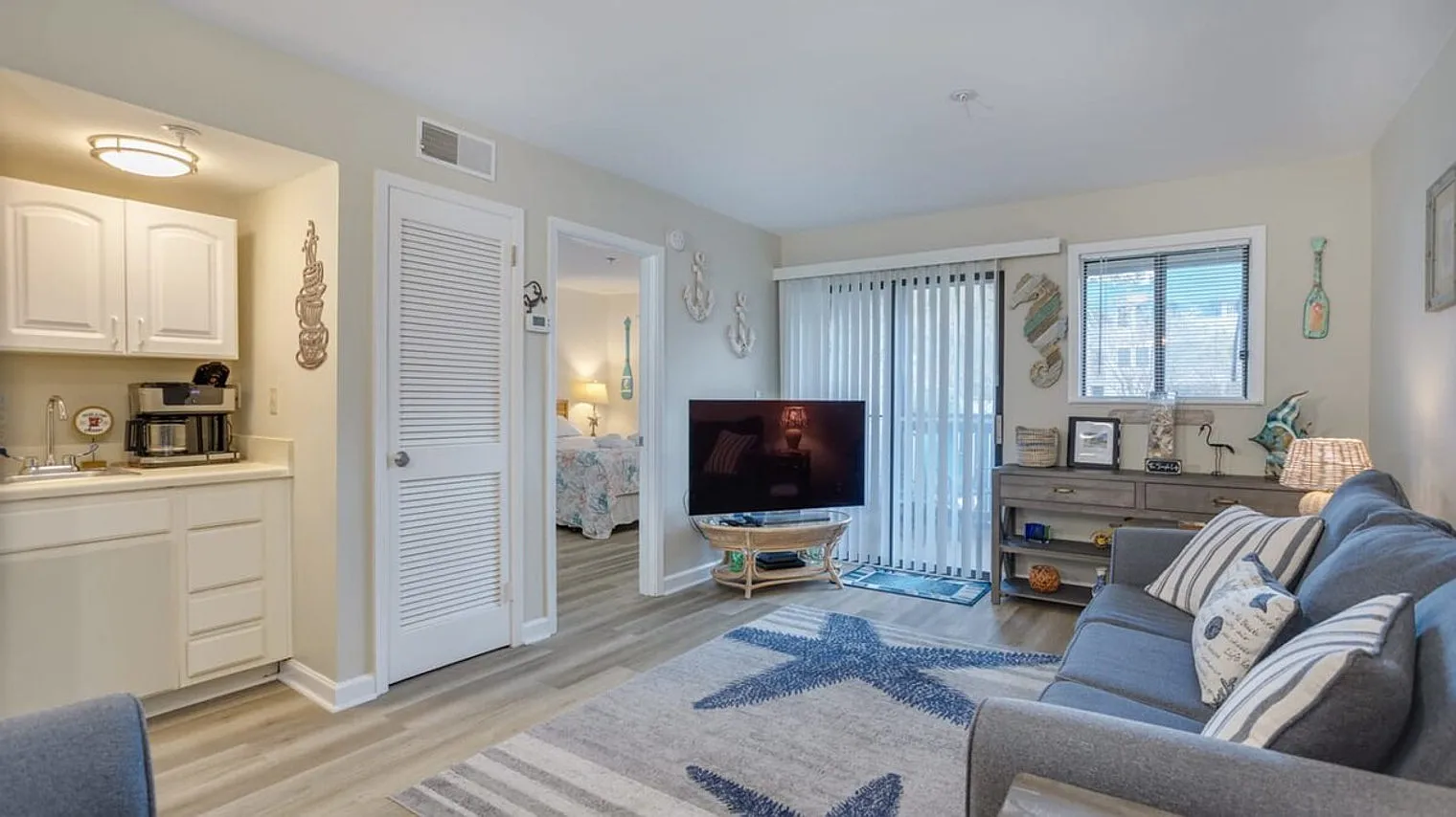 2 bed, 2.0 bath, 839 sqft, $2,524 — Photo 3