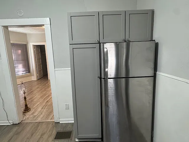 2020 Corning Ave #1 — Photo 5
