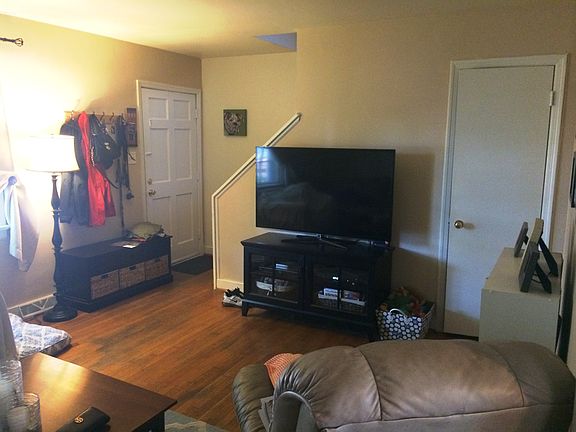 2nd image of 3113 W Franklin St