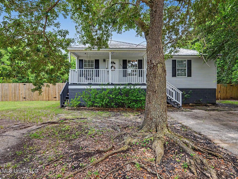 1st image of 203 McDonald Dr
