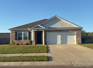 5298 Alpine Dr, Horn Lake, MS 38637