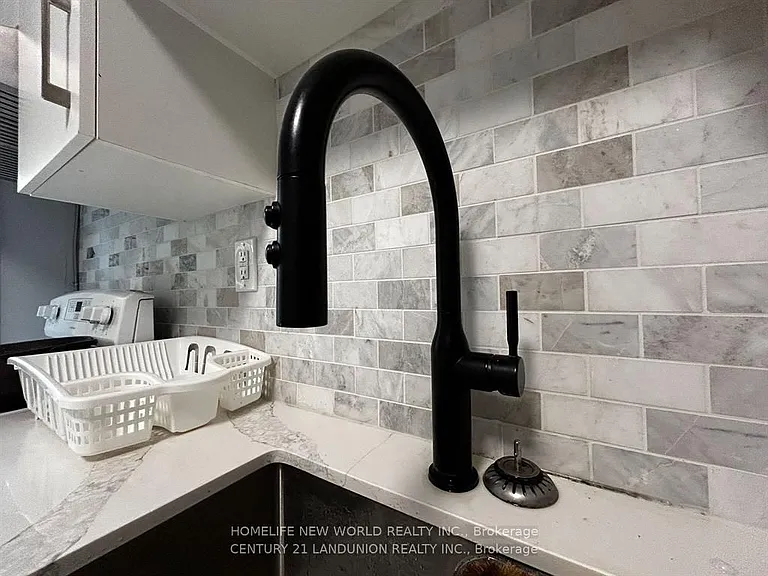 46 Arnold St #2-1 — Photo 8