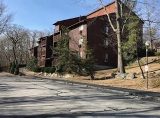 340 Sunderland Rd #6, Worcester, MA 01604