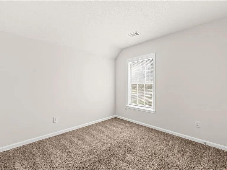 2704 Regent Walk Dr — Photo 33