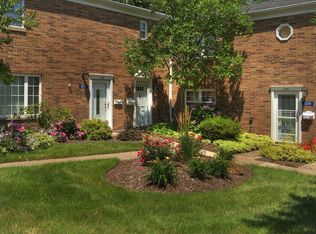 107 Shakespeare Ln, Avon, OH 44011