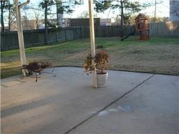 3rd image of 18007 Clover Park Dr