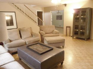 8009 Pickard Ave NE, Albuquerque, NM 87110