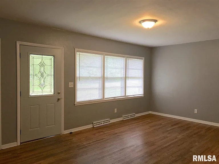 2536 Duggleby St — Photo 5