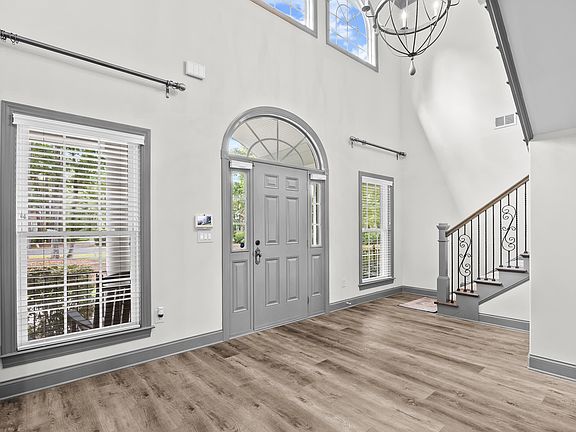 3rd image of 4333 Hunters Wood Dr.