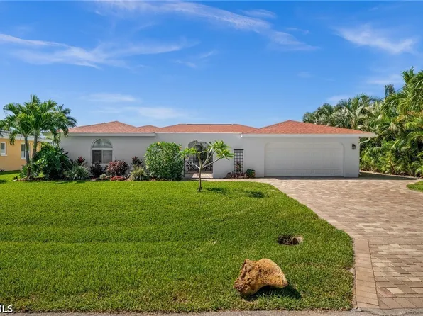 1432 Venetian Ct, Cape Coral, FL 33904