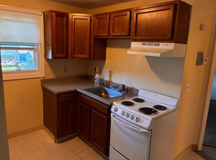 16 Blossom St #A, Leominster, MA 01453