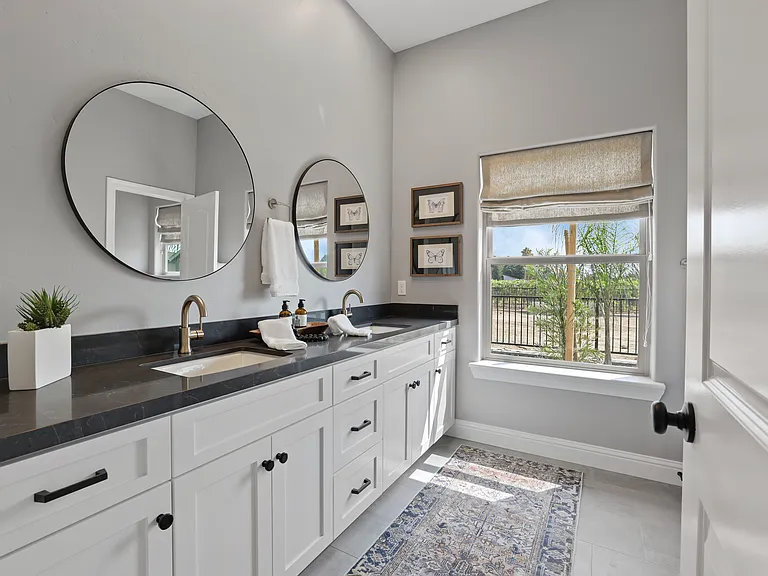 9467 E Jahant Rd — Photo 10