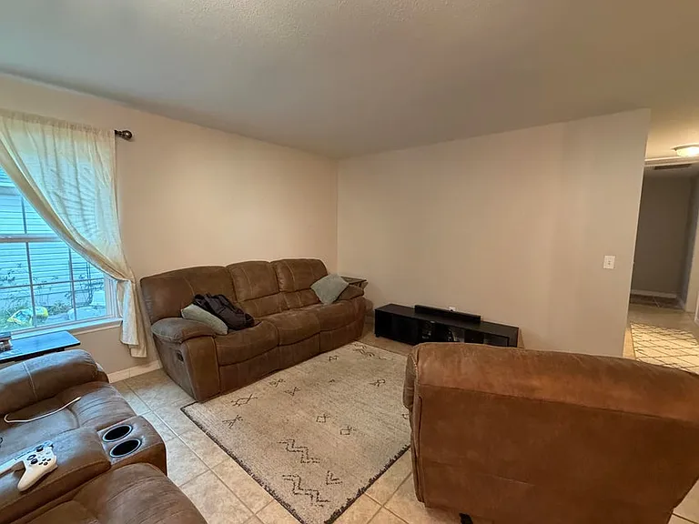 138 Adams St — Photo 11