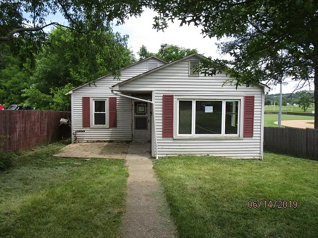 1239 14th St photo 1