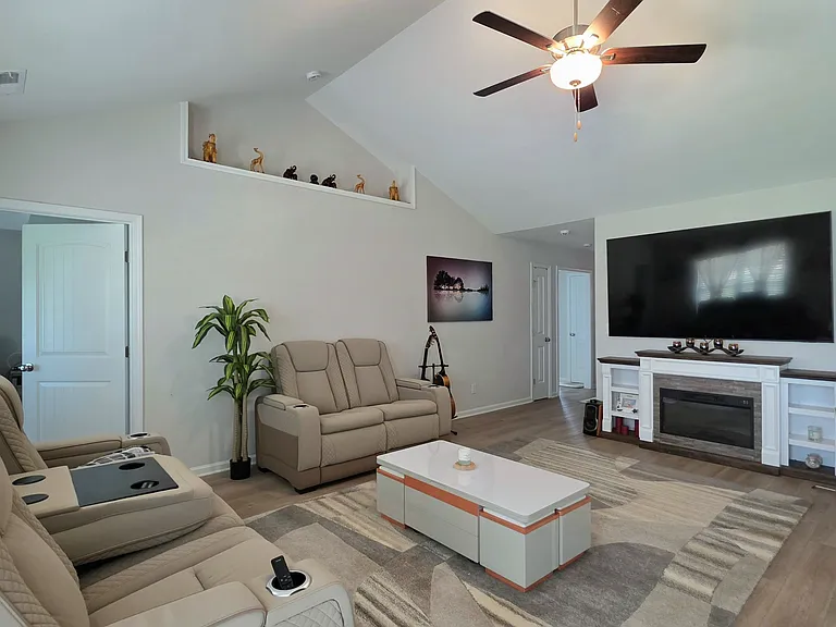 506 Woodside Dr — Photo 6