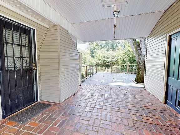 3rd image of 221 Nottingham Rd