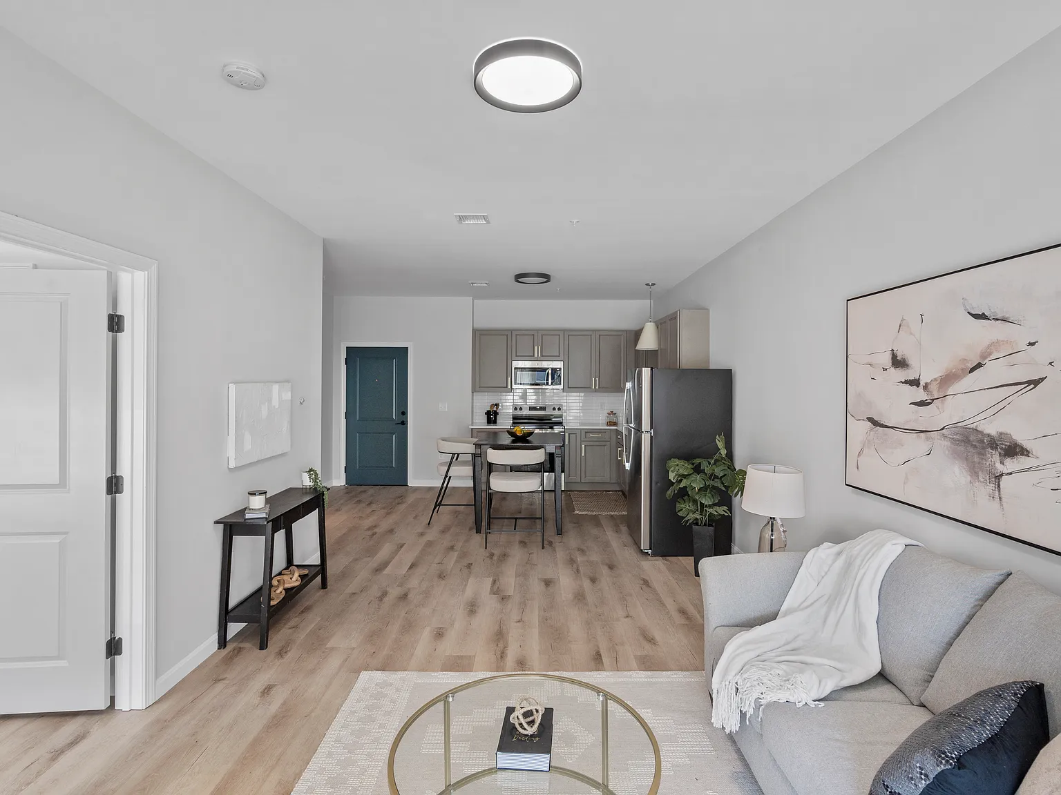 446 Waterman Avenue — Photo 4