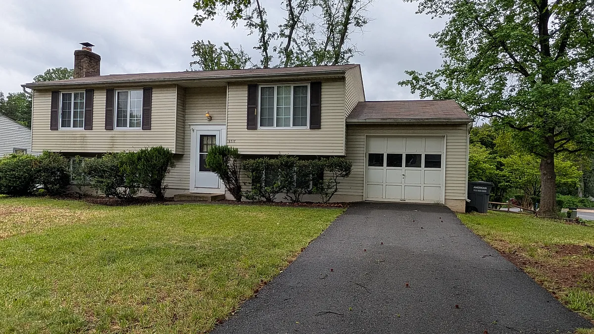 Building Photo - 9717 Water Oak Dr