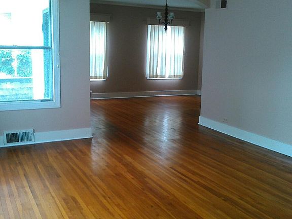 4th image of 425 Light St