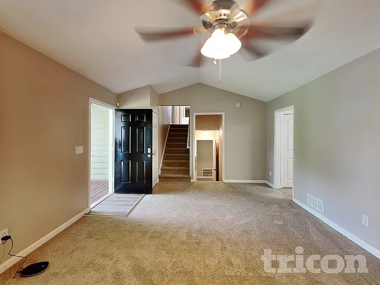 5219 Glendora Ct — Photo 2