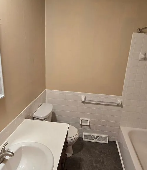 1117 E Rosebrier St — Photo 6