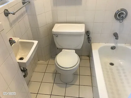 Rented by Citi Habitats | media 10