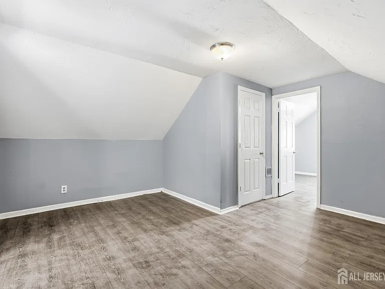 115 N Main St — Photo 20