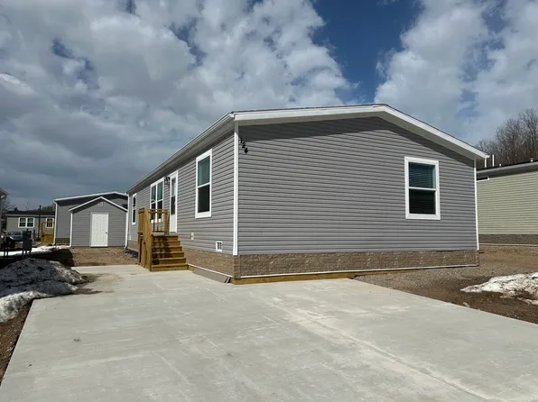 124 Kate St #124, Boyne City, MI 49712