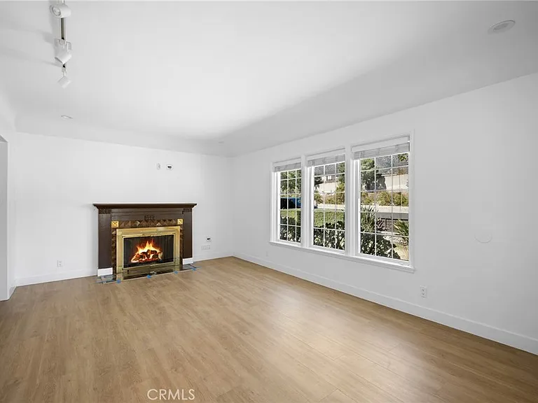 2930 Mayfield Ave #2930 — Photo 12
