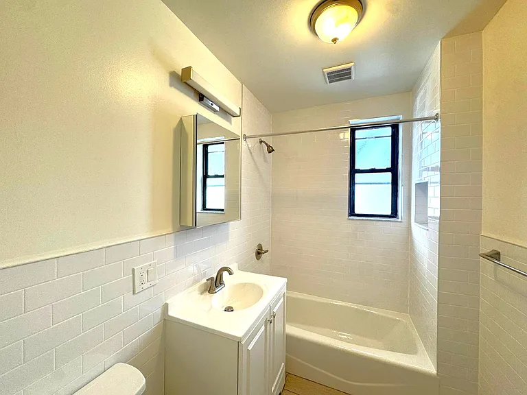 2203 Harman St #B2 — Photo 15