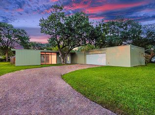 8922 Valley View Ln, Houston, TX 77074