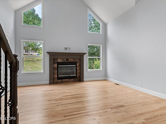 3rd image of 256 Bostic Ln