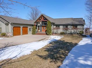 2596 W Sheridan Rd, Petoskey, MI 49770