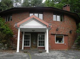 32 Skytop Rd, Wantage, NJ 07461