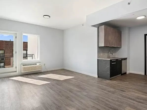 2733 East 12th Street image 1 of 13