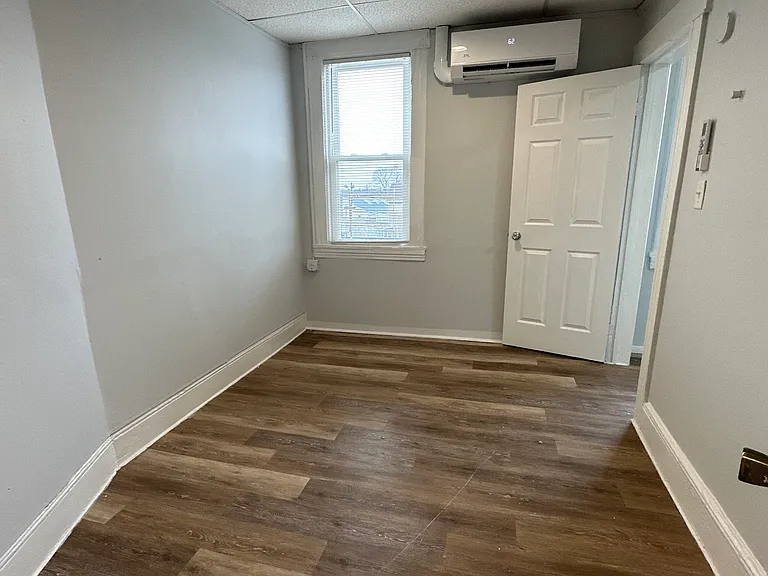 240 Paterson Ave #5 — Photo 23