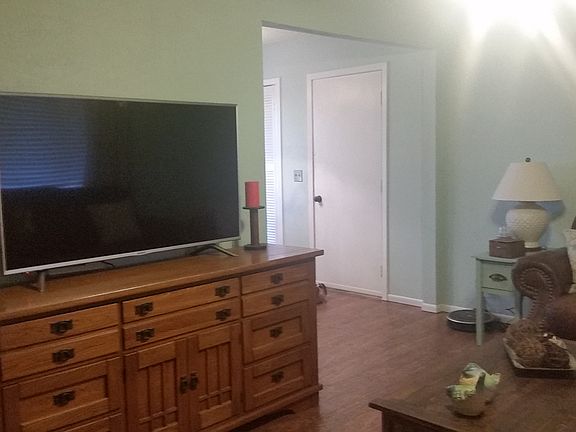 5th image of 311 W Kelli Ave