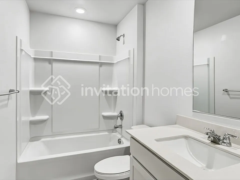 257 S Uriah St #49