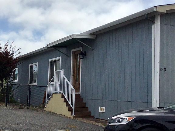 2nd image of 123 Bonita Ln #123