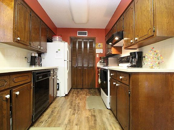 2nd image of 2022 Charvais Dr