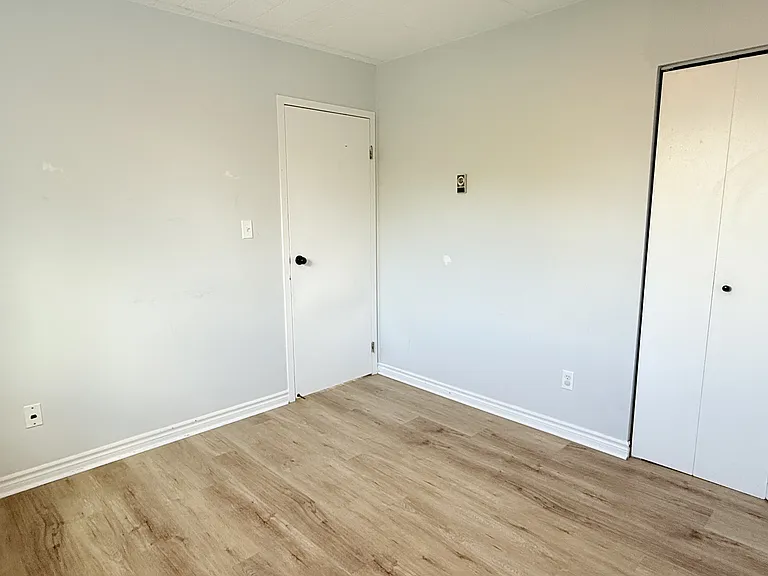 360 Tecumseh Rd W #307 — Photo 7