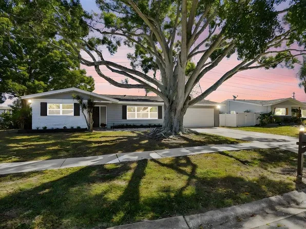 1339 Summerlin Dr, Clearwater, FL 33764