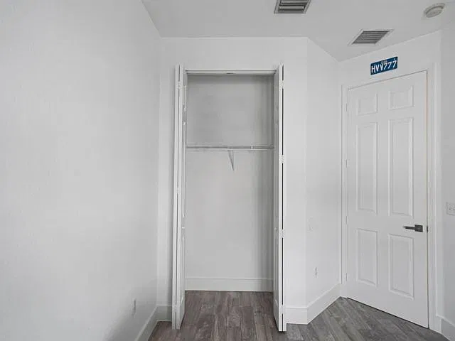 3 bed, 2.5 bath, $3,900 — Photo 4